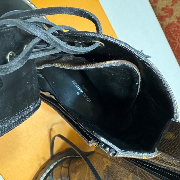 Louis Vuitton Patent Calfskin Monogram Star Trail Ankle Boots Size 37.5 Black - Picture 3 of 16